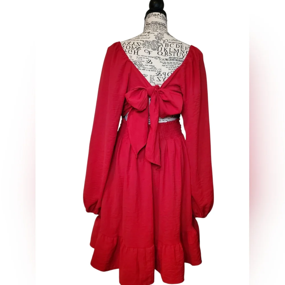 Elegant Red Women's Midi Dress.  Puffed Sleeves   Size S - Picture 4 of 7